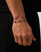 Fortuna-Armband mit schwarzem Stein und Silberplattierung