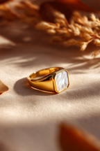 Nacre + Gold-plated