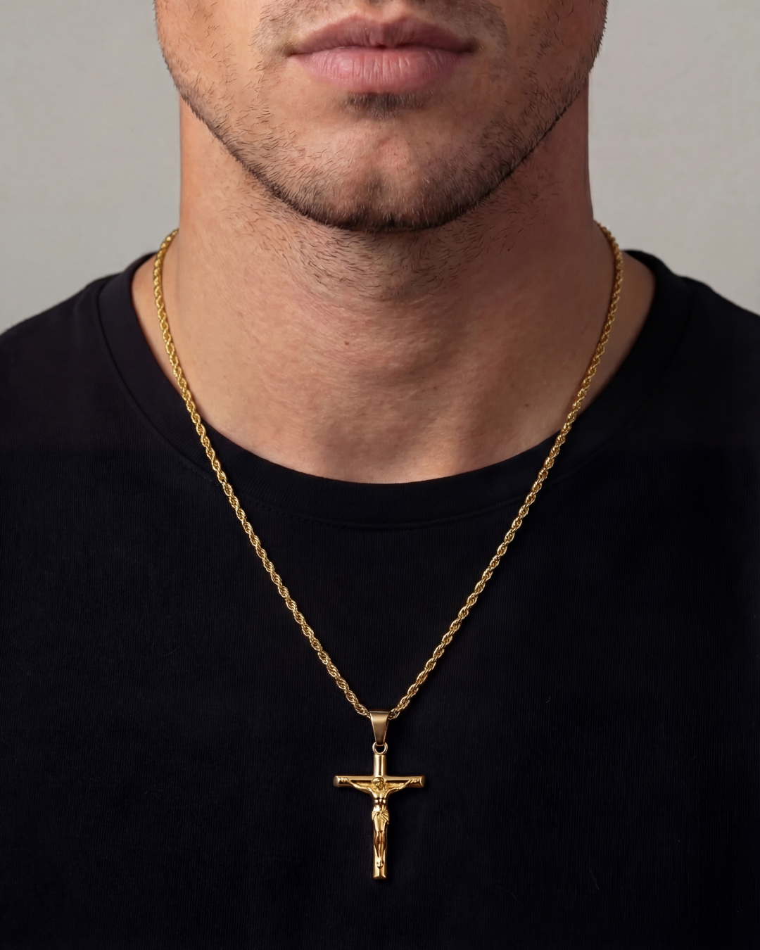 Collier pendentif crucifix I Or