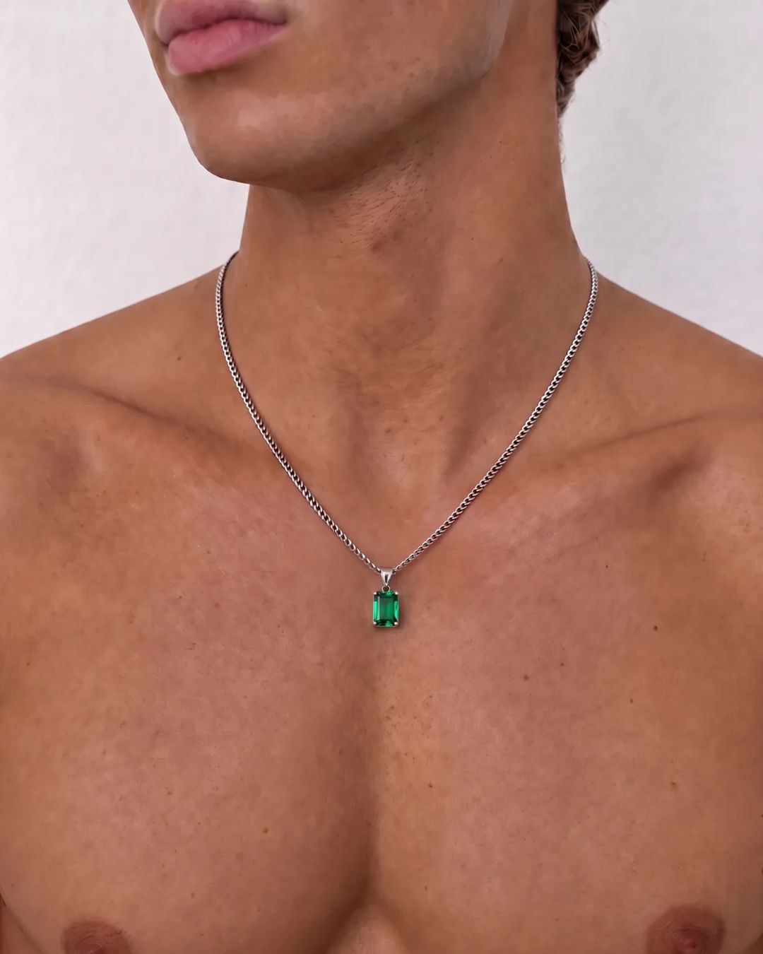 Emerald Pendant Necklace | 2 Carat