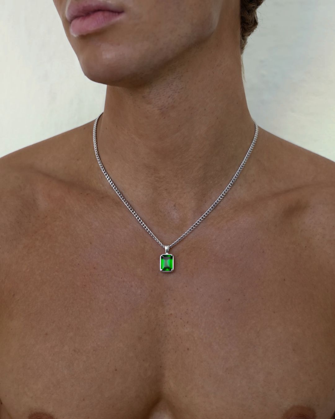 Emerald Pendant Necklace | 2 Carat