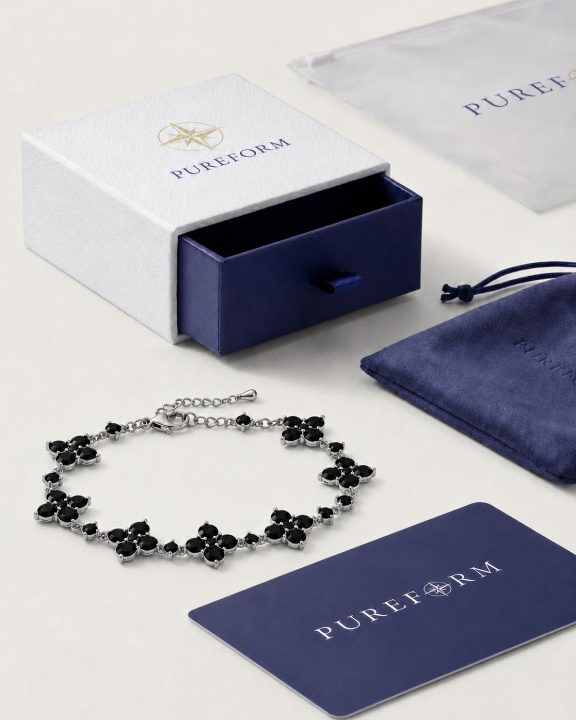 Fortuna-Armband mit schwarzem Stein und Silberplattierung