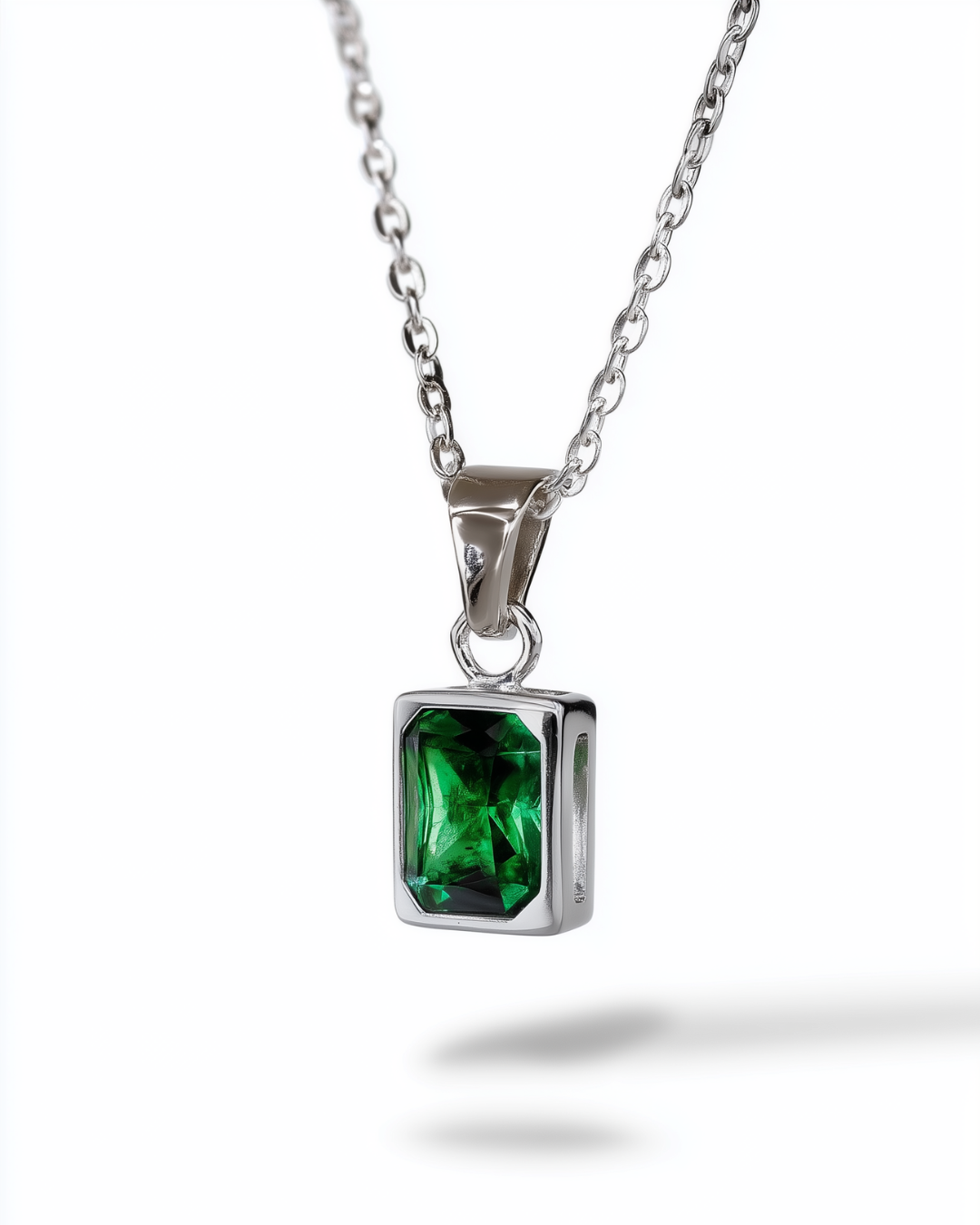 Necklace Emerald green