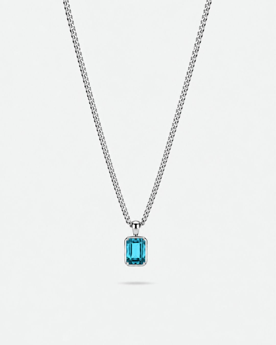 Aquamarine pendant necklace, 1 carat, 925 silver — studio packshot on white