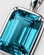 Aquamarine pendant necklace, 3 carat, 925 silver — macro detail of the stone and setting