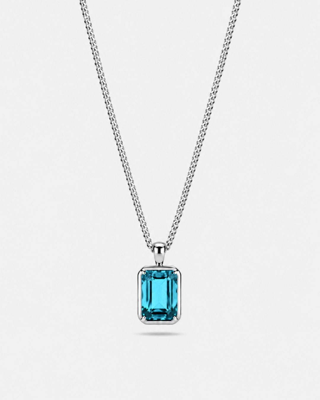 Aquamarine pendant necklace, 3 carat, 925 silver — studio packshot on white