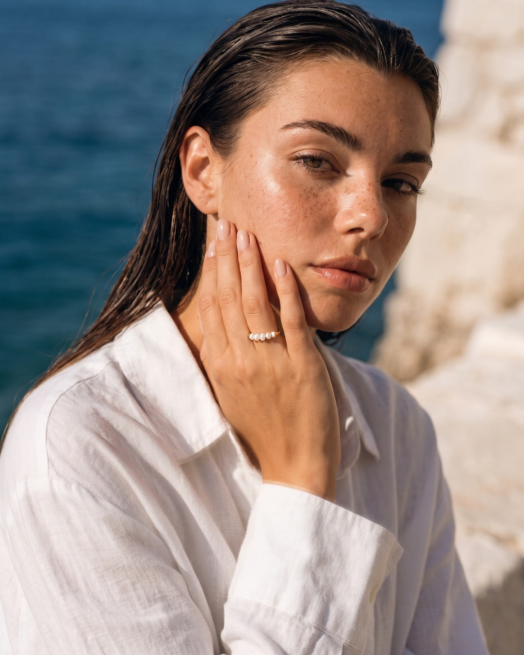 Baroque Pearl Ring 18K gold worn on the hand