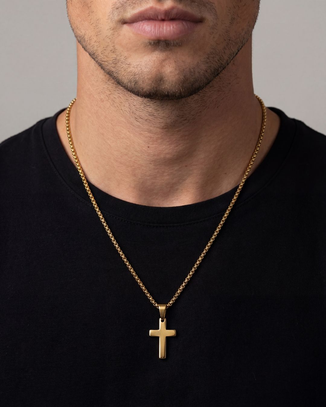 Minimal Cross Necklace | Gold