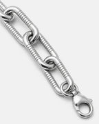 Ribbed Link Bracelet silver close-up of the links and clasp