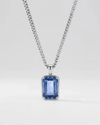 Royal Blue pendant necklace, 2 carat, 925 silver — close studio packshot